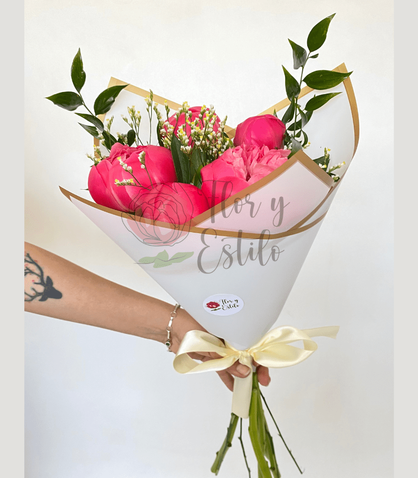 Ramo Teresita, 5 peonias. - Imagen 4