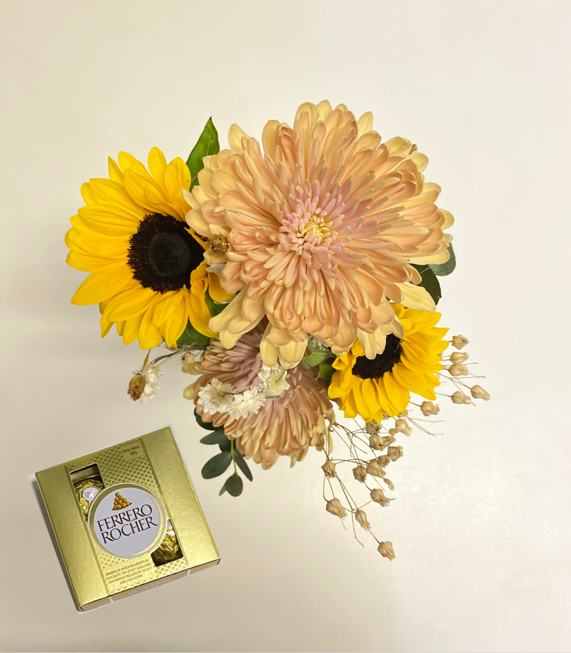 Florero Jazmin + Ferrero 4. Girasoles y spider en florero. - Imagen 3