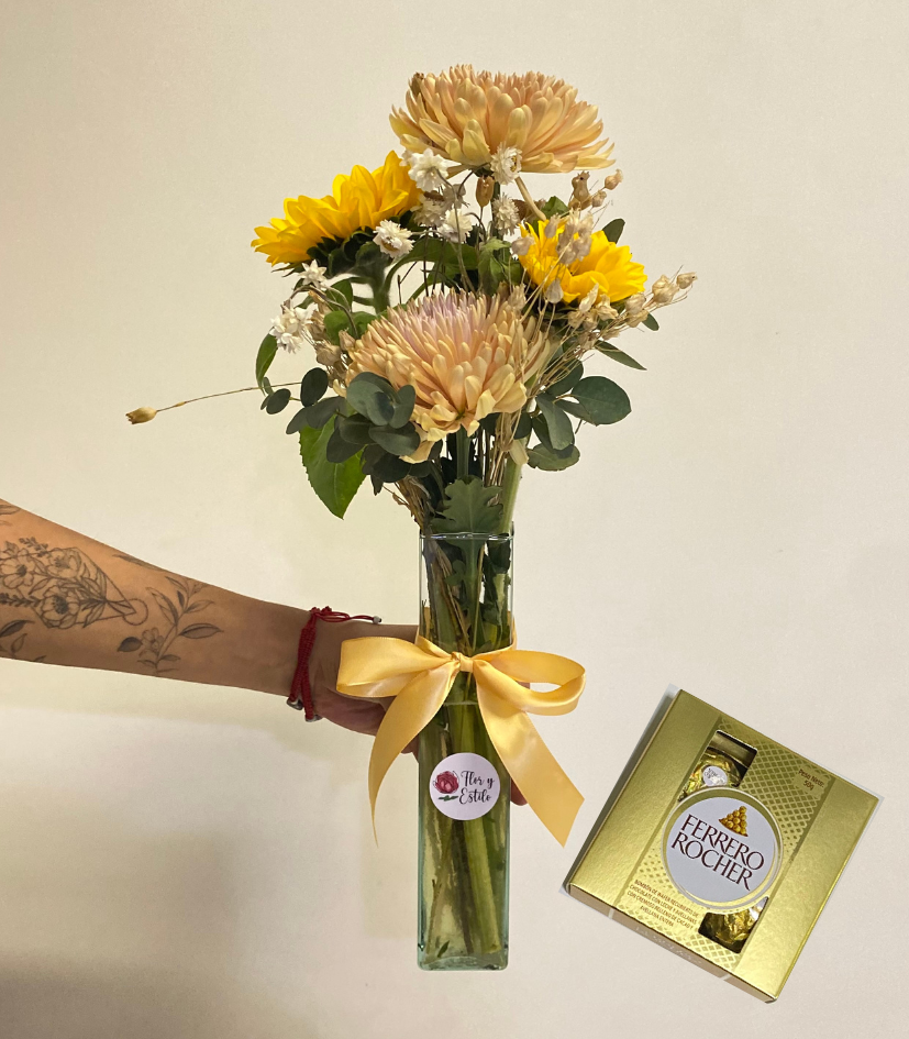 Florero Jazmin + Ferrero 4. Girasoles y spider en florero. - Imagen 5