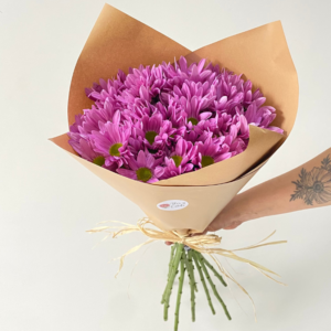 Lindo dia Lila.10 Crisantemos en ramo.