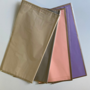 Papel coreano con borde Variedad de colores.