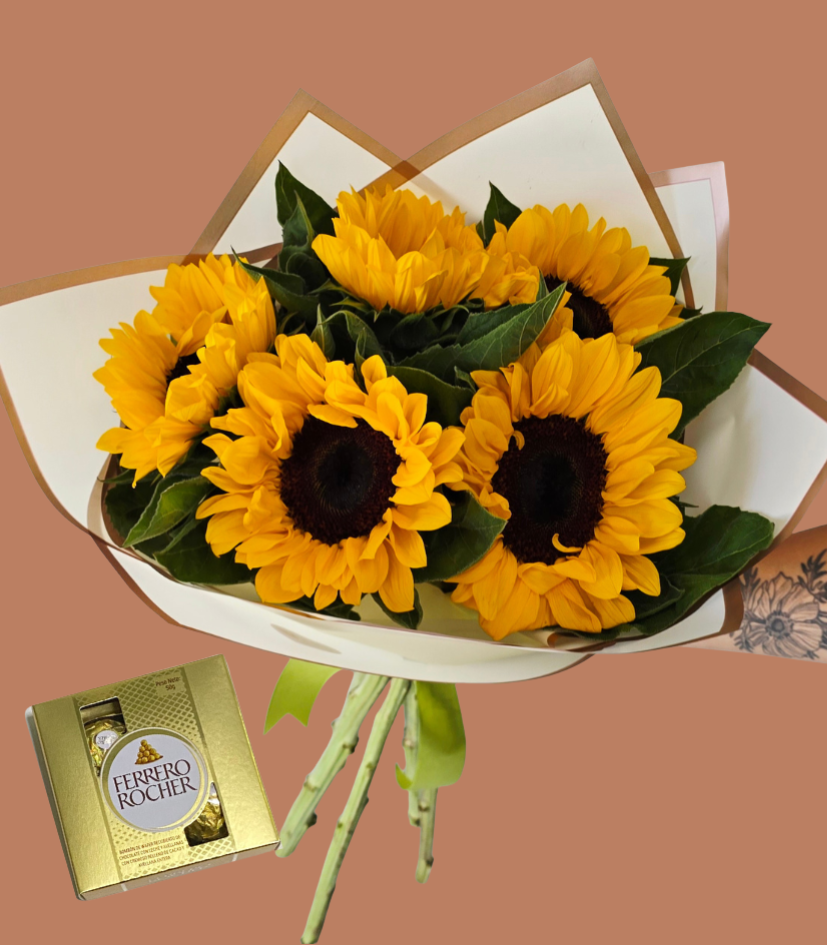Ramo 5 girasoles + Ferrero 4.