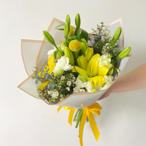 Lisianthus y craspedias en ramo. Ramo Celeste.